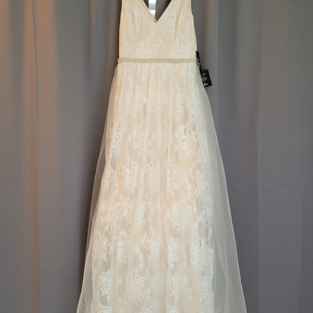 Lulu's wedding dress